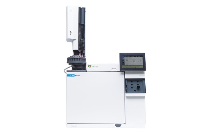 DVLS DHA Analizörü, Agilent 8890 GC üzerine kurulu cihazın ön görünümü
