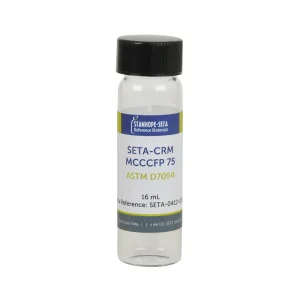 Beyaz zeminde, siyah vidalı kapaklı 16 mL cam şişe; etiketinde Stanhope-Seta Reference Materials logosu, SETA-CRM MCCCFP 75 ve ASTM D7094 yazıyor